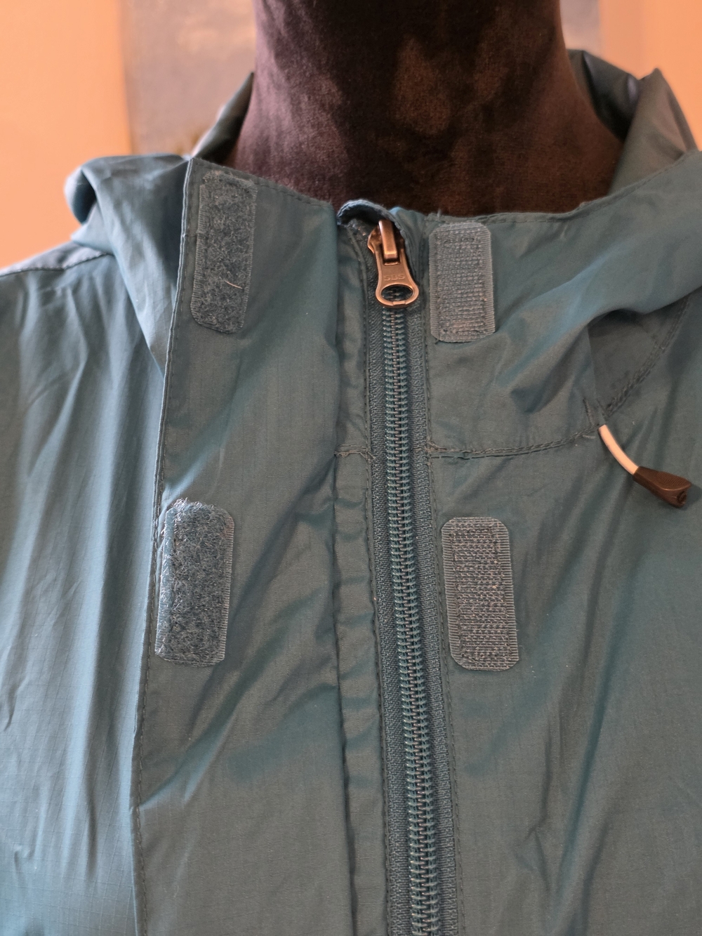 Boulder Gear Stratus Rain Jacket in a Deep Lagoon Teal/Turquoise -Women's Large - Picture 5 of 12